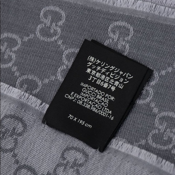 SOLD Gucci GG Jacquard Silk Wool Shawl - Picture 4 of 5